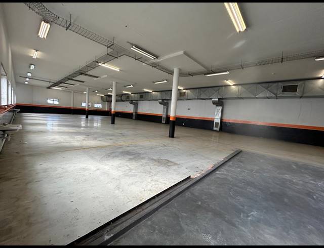 609M² OFFICE TO LET IN CLAREMONT